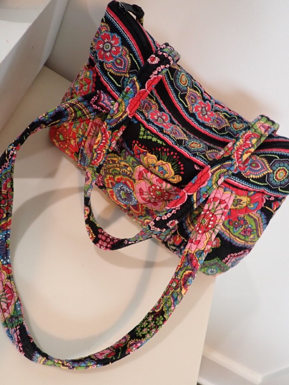 Vera Bradley Symphony in Hue Bag Purse Quilted Colorful Festive Paisley Daisies